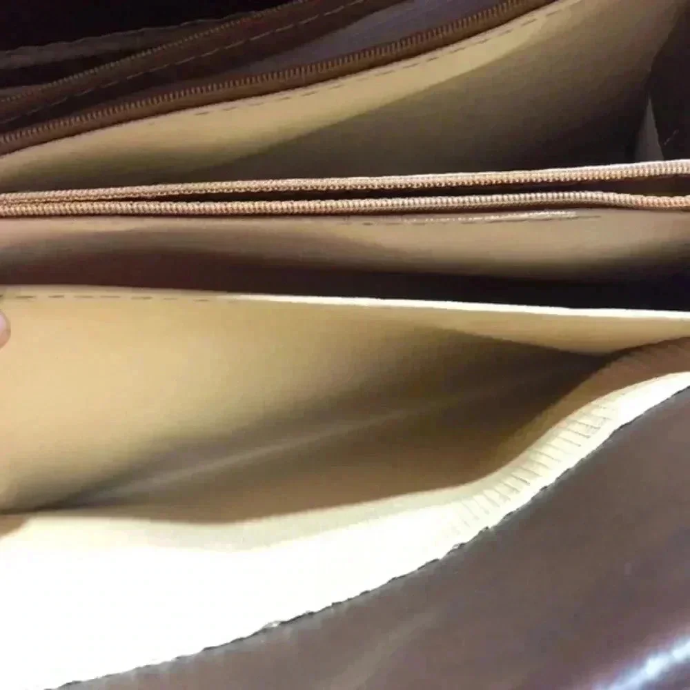 Dark brown purse / shoulder bag multiple‎ compartments